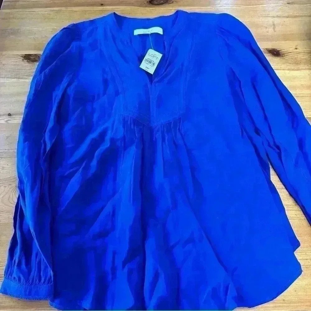 NWT LOFT XS Petites top pleated royal blue - Picture 2 of 9
